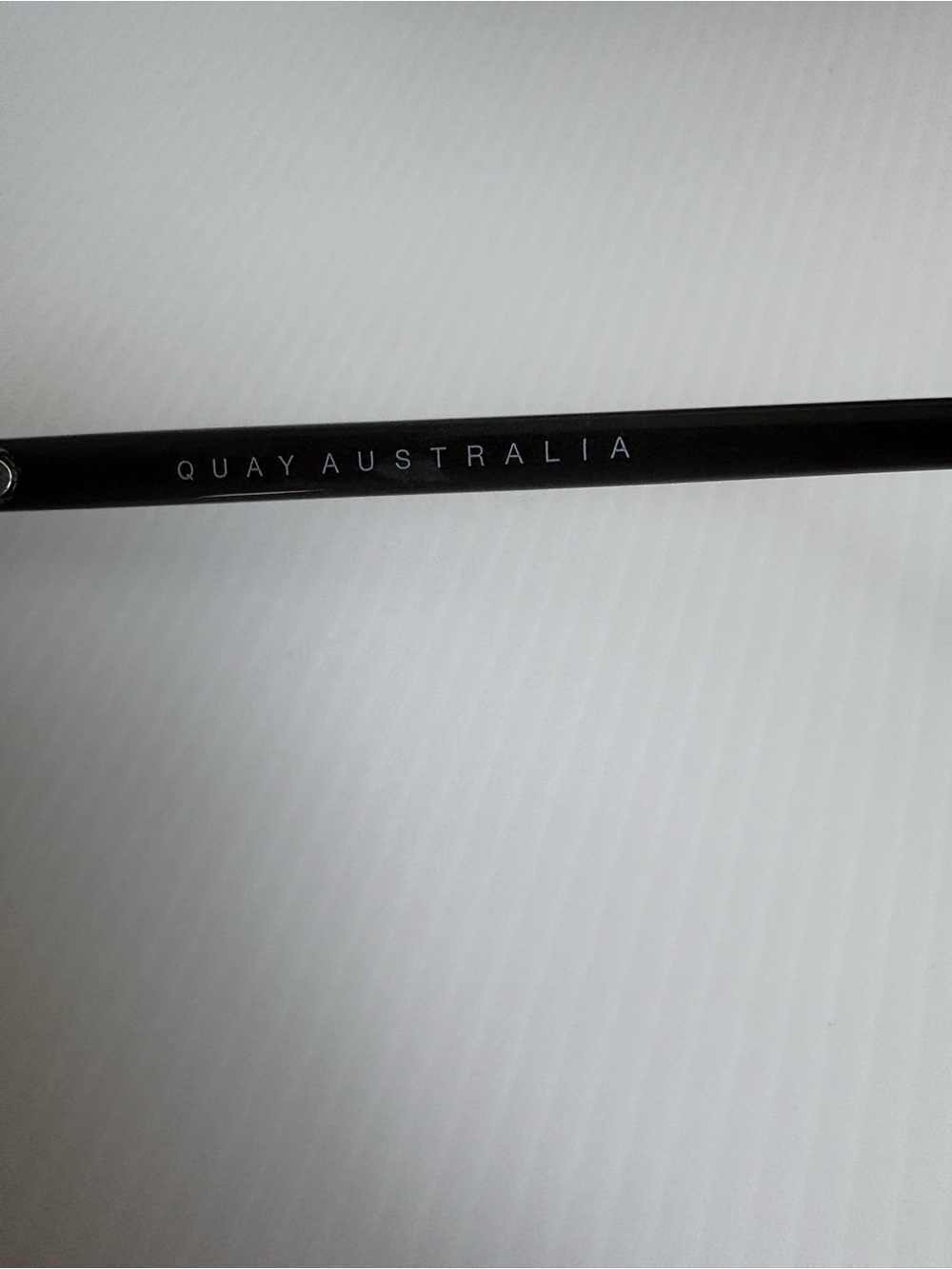 Quay Australia Alissa Violet Black cat eye Sunglasses NWT - Picture 7 of 8